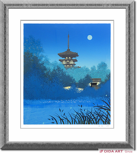 Senju Hiroshi Yakushiji temple in the moonlight